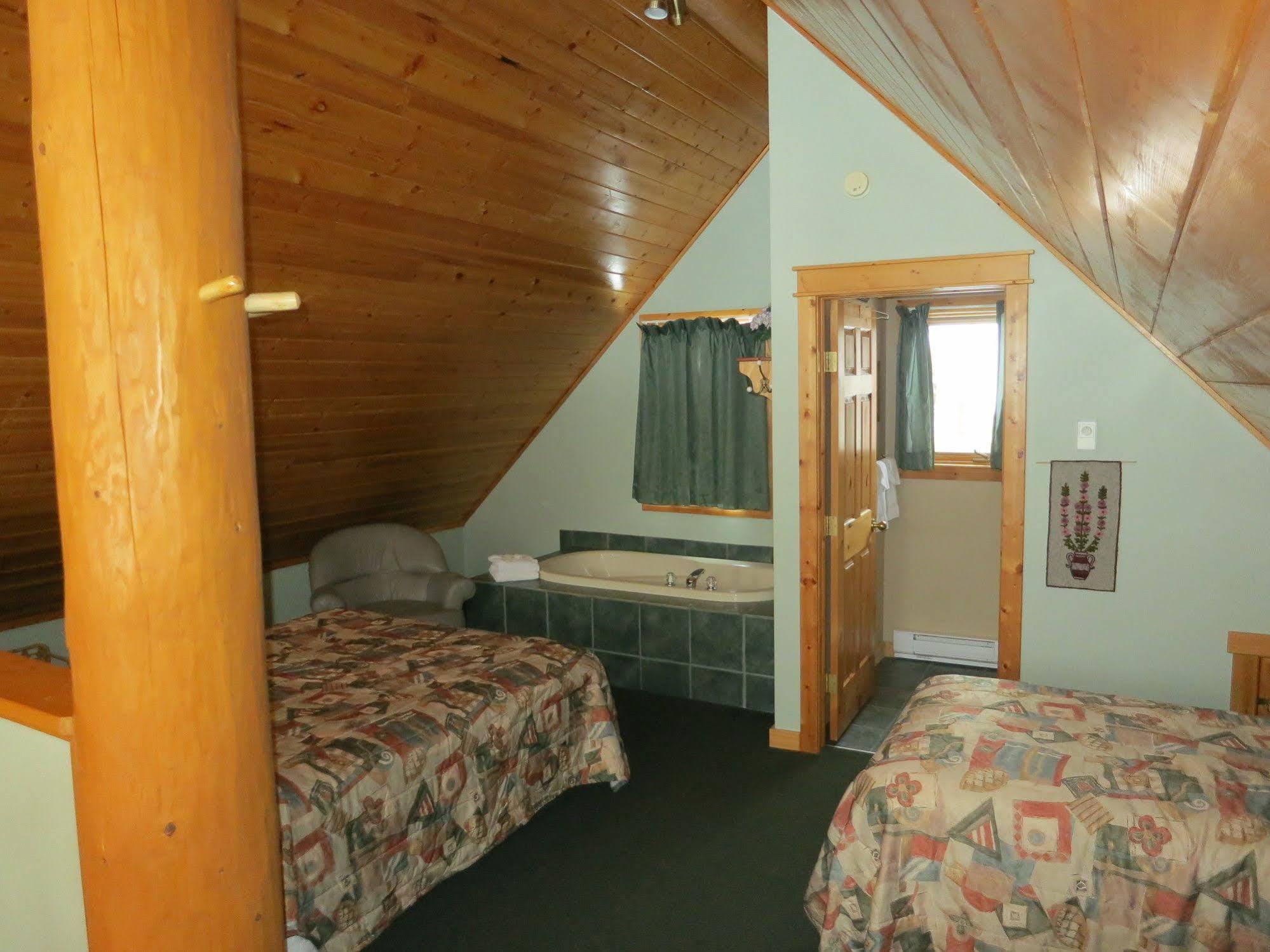 Chancellor Peak Chalets Parson Экстерьер фото